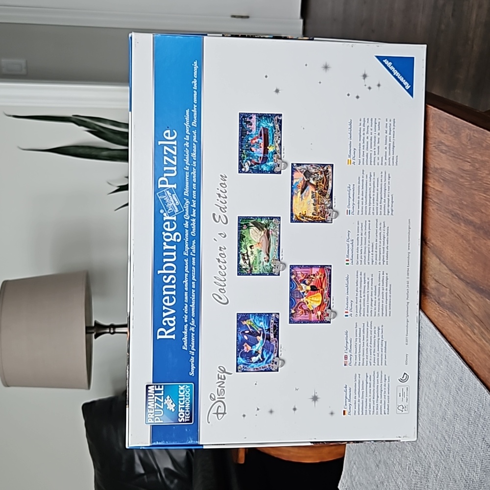 Ravensburger Collector's Edition Disney's Lion King - Picture 2 of 4